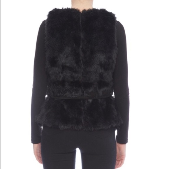 LOVE TREE Faux Fur Vest Black - Picture 2 of 8